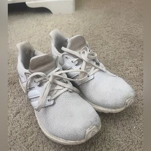 Adidas Ultra Boosts size 8